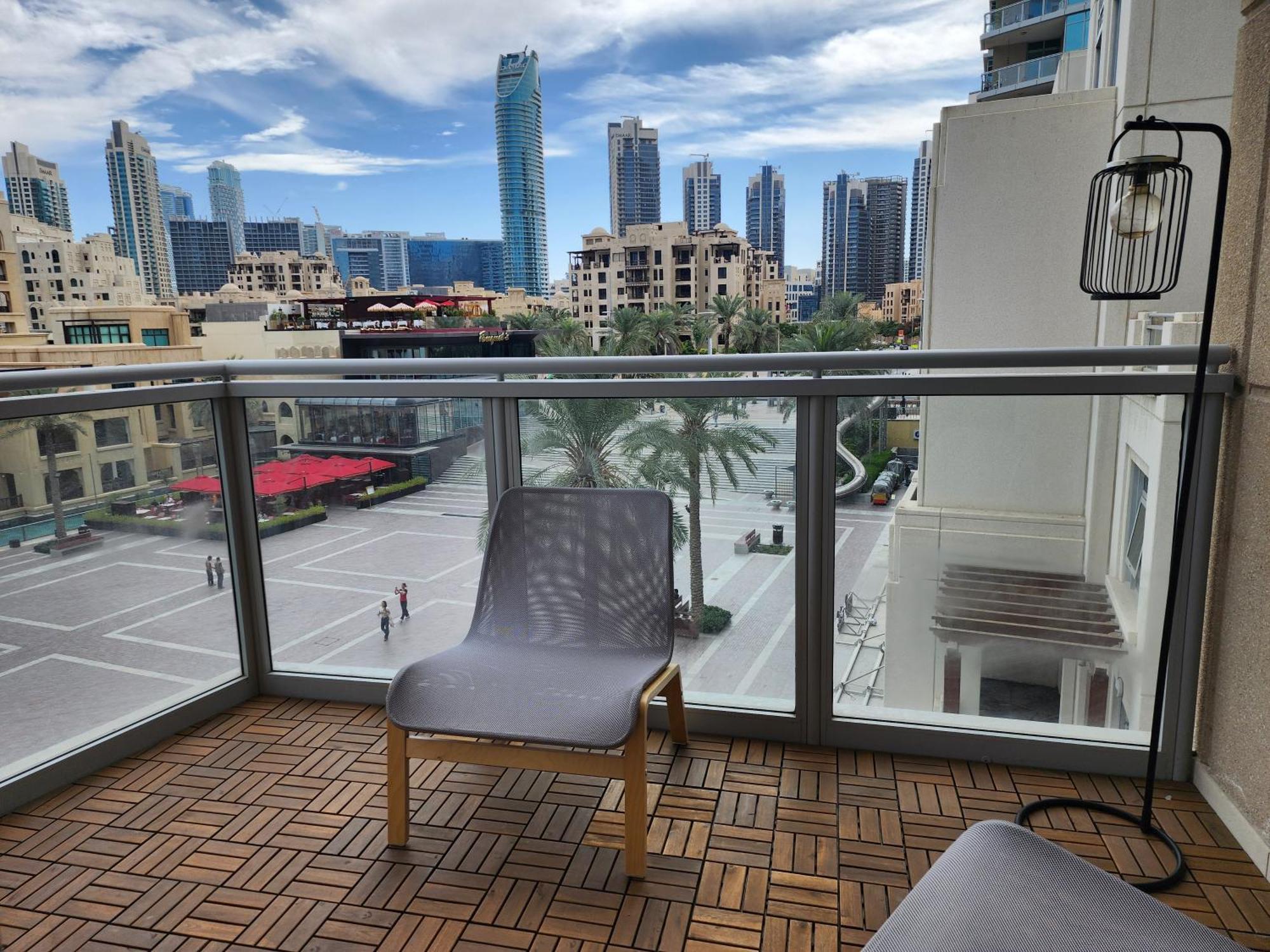 Apartamento Downtown Oasis, Burj Khalifa Views, Luxury Amenities Dubái Exterior foto